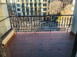 Квартира en Продажа вторичной недвижимости (Barcelona)